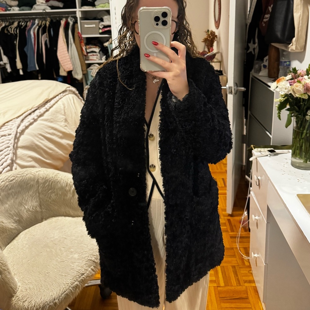 Amazing Wilfred Free Fuzzy Coat from Aritzia! Size XS!